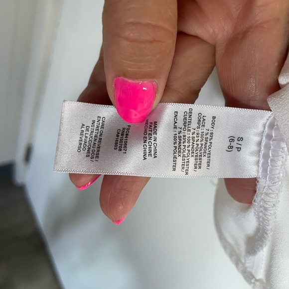 Avon Signature Collection White Lace Cold Shoulder Top / blouse in small petite - Picture 7 of 12